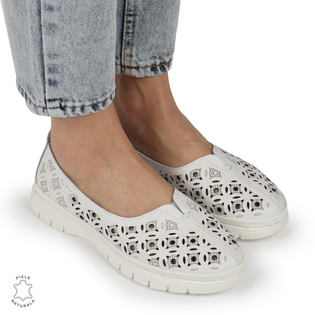 BALERINI dama din Piele naturala PERFORATA SLIP-ON CRL1360 ALB