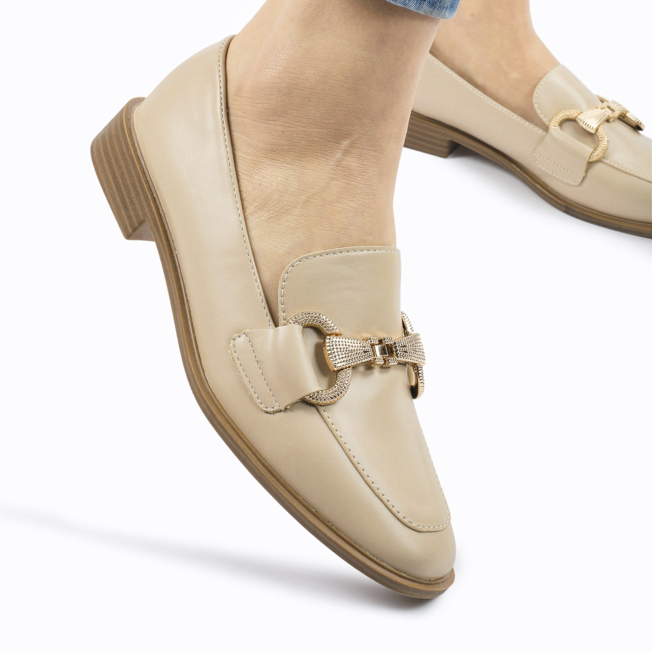 Mocasini DAMA din PIELE ECOLOGICA cu detaliu Auriu CRL0961 CULOARE: Bej