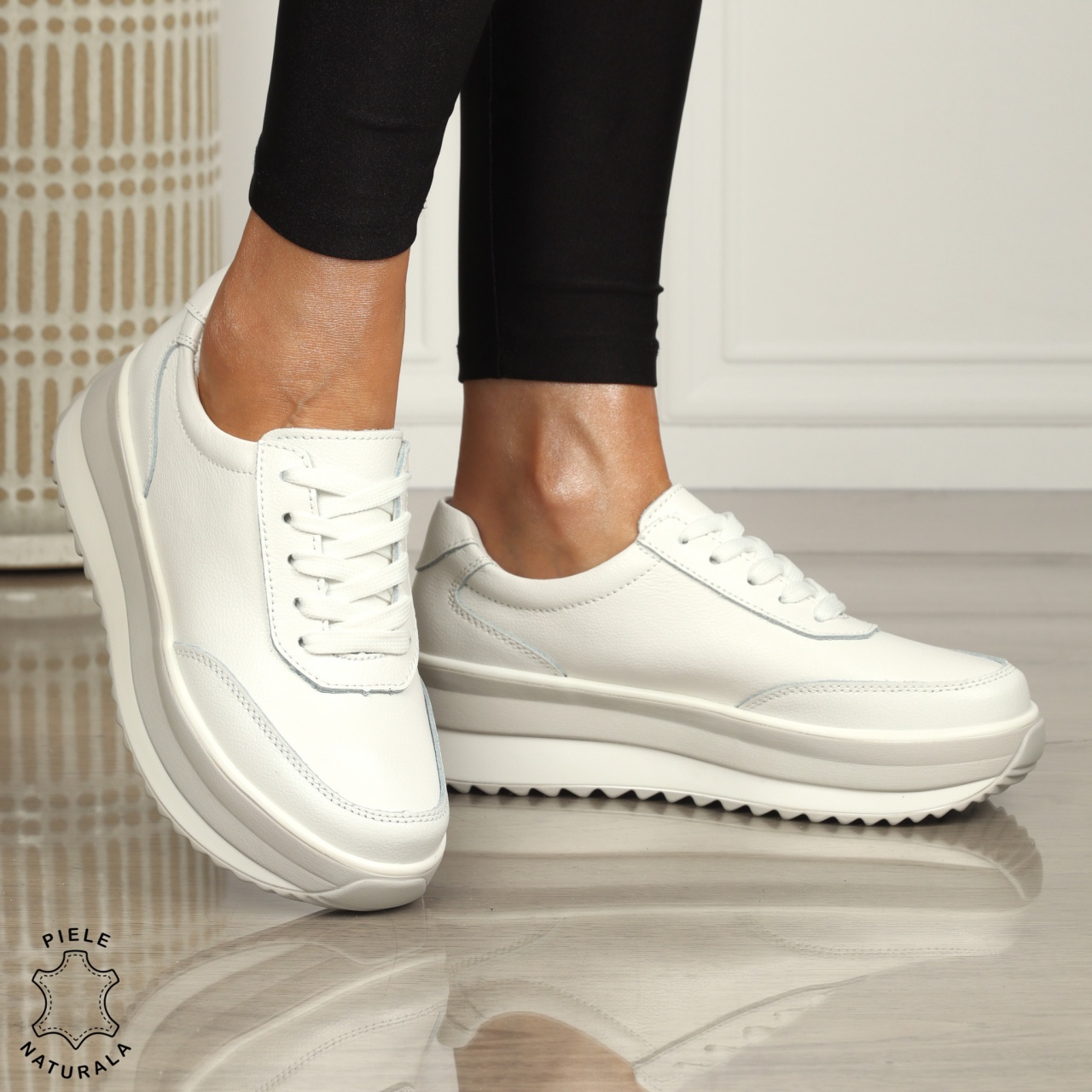 Pantofi casual dama din piele naturala cu șiret comozi și versatili CRL1444 ALB