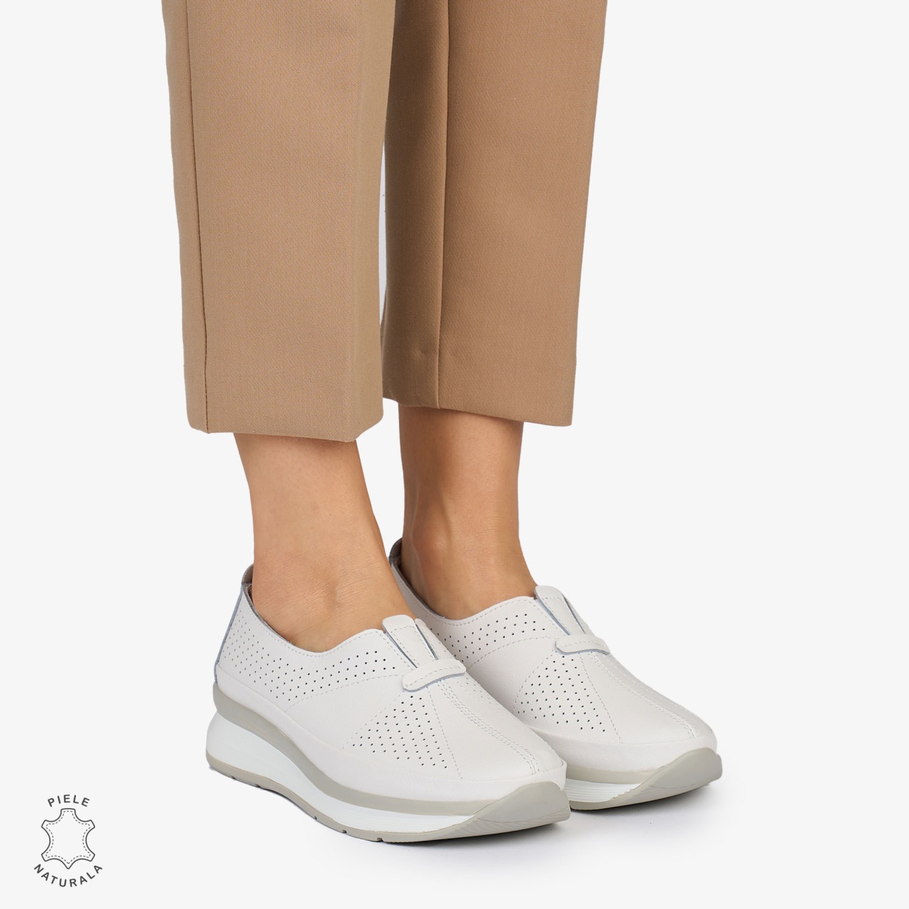 PANTOFI CASUAL Dama Piele Naturala USOR INALTA CRL1050 Culoare: ALB
