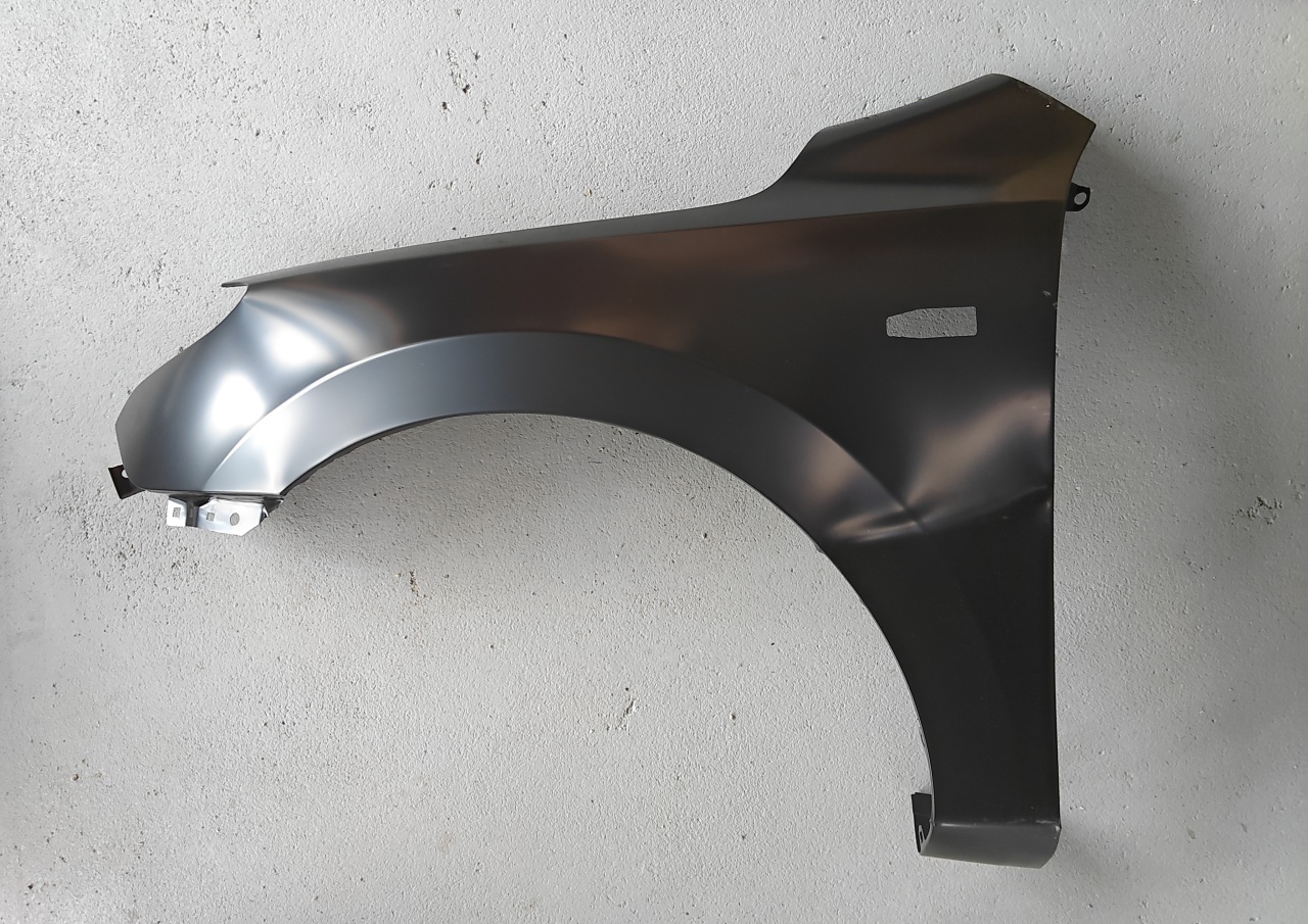Aripa fata stanga potrivit HYUNDAI I30 2007-2012 - cu locas semnalizator